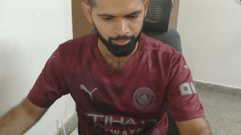 Snapshot of lovehairyindian chatting on 06.11.26 Indian hairy online show from 06.11.26