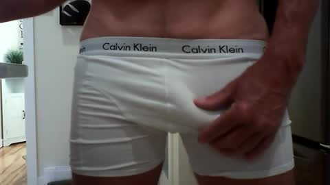Snapshot of lovehairyone chatting on 04.20.26 lovehairyone online show from 04.20.26