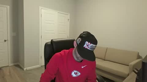 lovehatlovers online show from 01.27.25