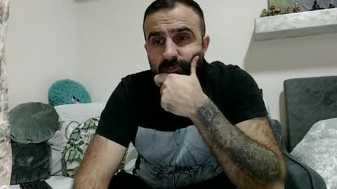 loveivat80 online show from 12.22.24