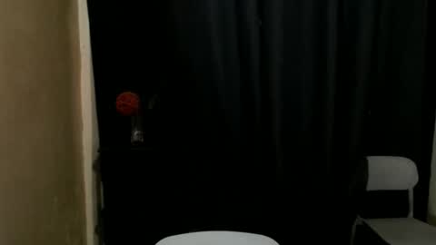 lovelily_xoxo online show from 12.19.25