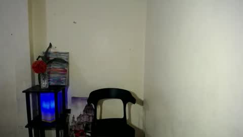 lovelily_xoxo online show from 03.17.26