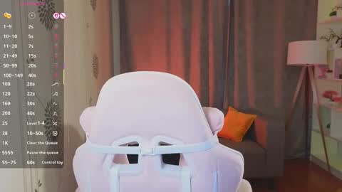 Laura online show from 11.17.25