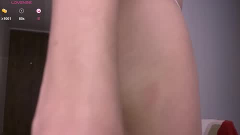 Snapshot of lovely_allys chatting on 09.10.25 Allyson 3 online show from 09.10.25