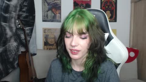 Snapshot of lovely_cass chatting on 12.07.24 Cassie online show from 12.07.24