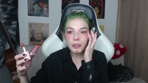 Snapshot of lovely_cass chatting on 12.17.24 Cassie online show from 12.17.24