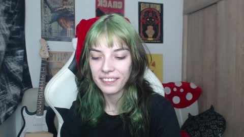 Snapshot of lovely_cass chatting on 12.28.24 Cassie online show from 12.28.24