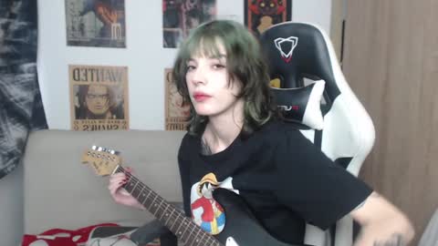Snapshot of lovely_cass chatting on 01.19.25 Cassie online show from 01.19.25