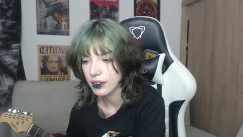 Snapshot of lovely_cass chatting on 01.19.25 Cassie online show from 01.19.25