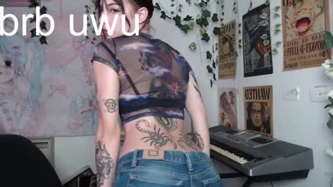 Snapshot of lovely_cass chatting on 01.20.25 Cassie online show from 01.20.25