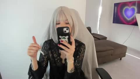 Snapshot of lovely_cass chatting on 01.21.25 Cassie online show from 01.21.25