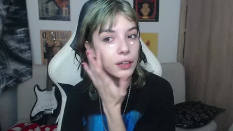 Snapshot of lovely_cass chatting on 01.25.25 Cassie online show from 01.25.25