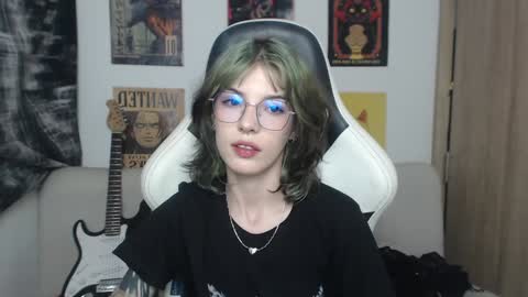 Snapshot of lovely_cass chatting on 01.29.25 Cassie online show from 01.29.25