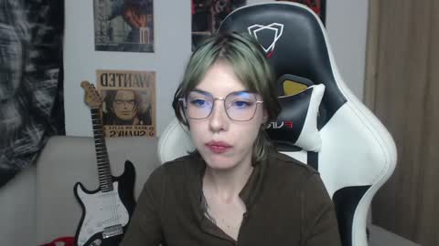 Snapshot of lovely_cass chatting on 01.30.25 Cassie online show from 01.30.25