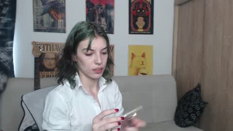 Snapshot of lovely_cass chatting on 02.01.25 Cassie online show from 02.01.25