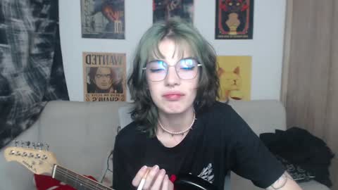 Snapshot of lovely_cass chatting on 02.07.25 Cassie online show from 02.07.25