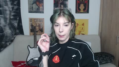 Snapshot of lovely_cass chatting on 02.07.25 Cassie online show from 02.07.25
