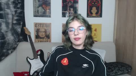 Snapshot of lovely_cass chatting on 02.08.25 Cassie online show from 02.08.25