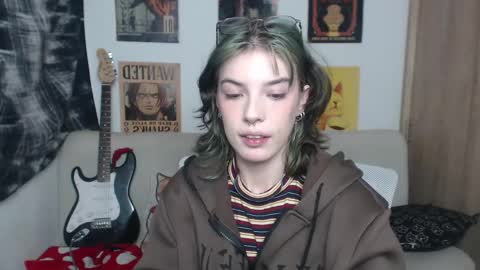 Snapshot of lovely_cass chatting on 02.09.25 Cassie online show from 02.09.25