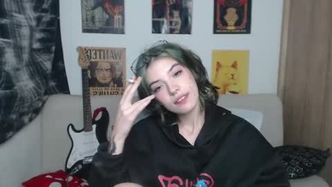 Snapshot of lovely_cass chatting on 02.11.25 Cassie online show from 02.11.25