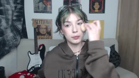 Snapshot of lovely_cass chatting on 02.11.25 Cassie online show from 02.11.25