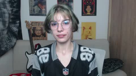 Snapshot of lovely_cass chatting on 02.20.25 Cassie online show from 02.20.25