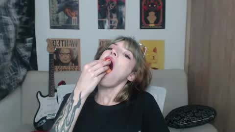 Snapshot of lovely_cass chatting on 02.23.25 Cassie online show from 02.23.25