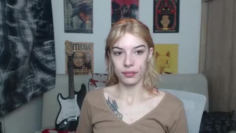 Snapshot of lovely_cass chatting on 03.02.25 Cassie online show from 03.02.25