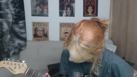 Snapshot of lovely_cass chatting on 03.09.25 Cassie online show from 03.09.25