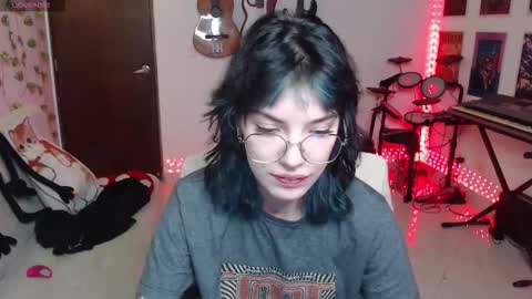 Snapshot of lovely_cass chatting on 10.01.25 Cassie online show from 10.01.25