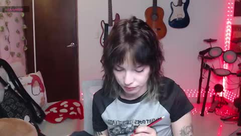 Snapshot of lovely_cass chatting on 10.20.25 Cassie online show from 10.20.25