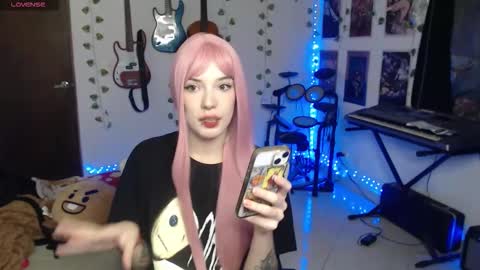 Cassie online show from 11.28.25