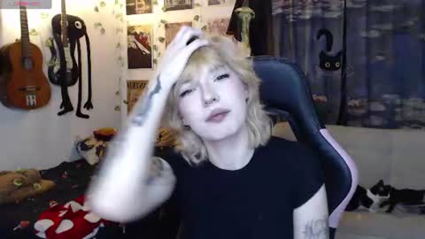 Snapshot of lovely_cass chatting on 07.22.26 Cassie online show from 07.22.26