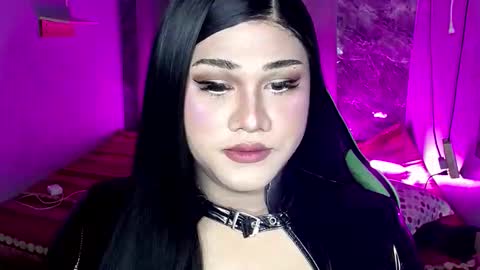 lovely_coleen online show from 11.24.25