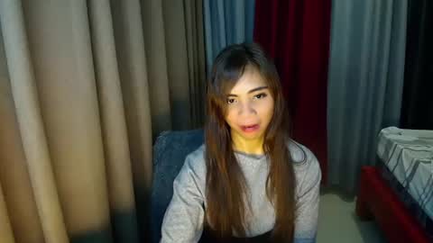 Snapshot of lovely_cummerx chatting on 12.19.25 JAM online show from 12.19.25