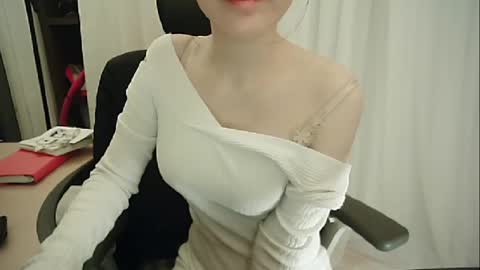 Snapshot of lovely_dana chatting on 03.09.25 DANA KIM online show from 03.09.25