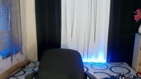 lovely_dianne online show from 02.07.25