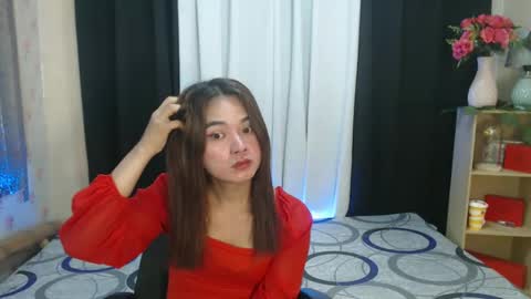 lovely_dianne online show from 02.10.25