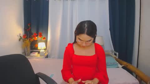 lovely_dianne online show from 02.14.25