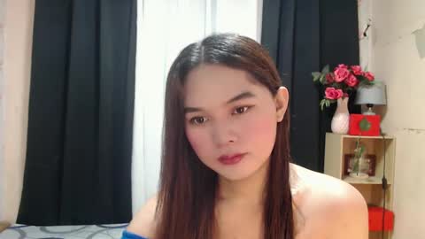 lovely_dianne online show from 03.10.25