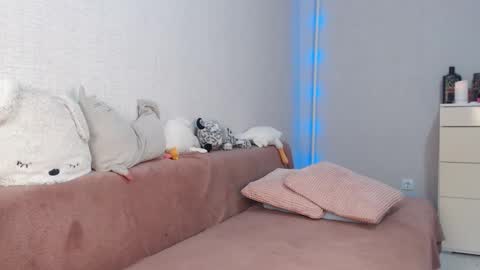 Lovely Hayley online show from 10.23.25