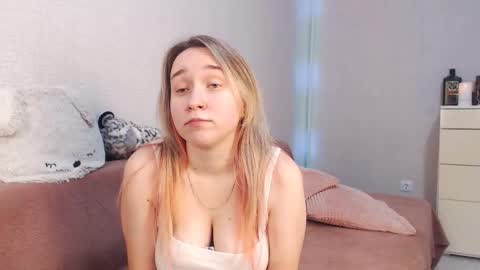 Lovely Hayley online show from 11.25.25