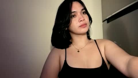 Snapshot of lovely_kurtny04 chatting on 10.28.25 LOVE online show from 10.28.25