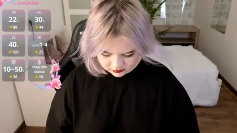 lovely_leilla online show from 12.06.24