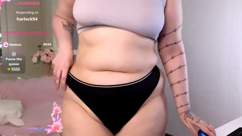 lovely_leilla online show from 12.28.24