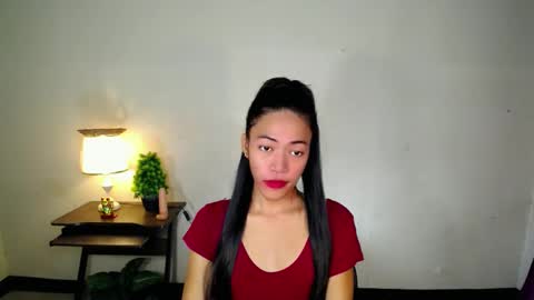 lovely_nathaliax online show from 02.22.25