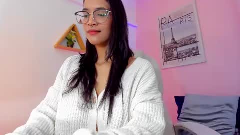 Snapshot of lovely_oliviaa chatting on 06.17.26 Olivia online show from 06.17.26