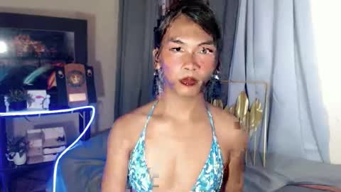 Snapshot of lovely_oliviax chatting on 03.04.26 KATE online show from 03.04.26