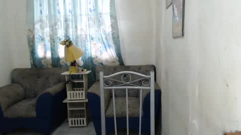 Snapshot of lovely_singlemom chatting on 12.23.24 ask me dear online show from 12.23.24