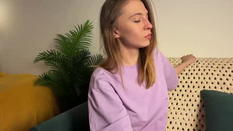 Kate only online show from 04.21.26